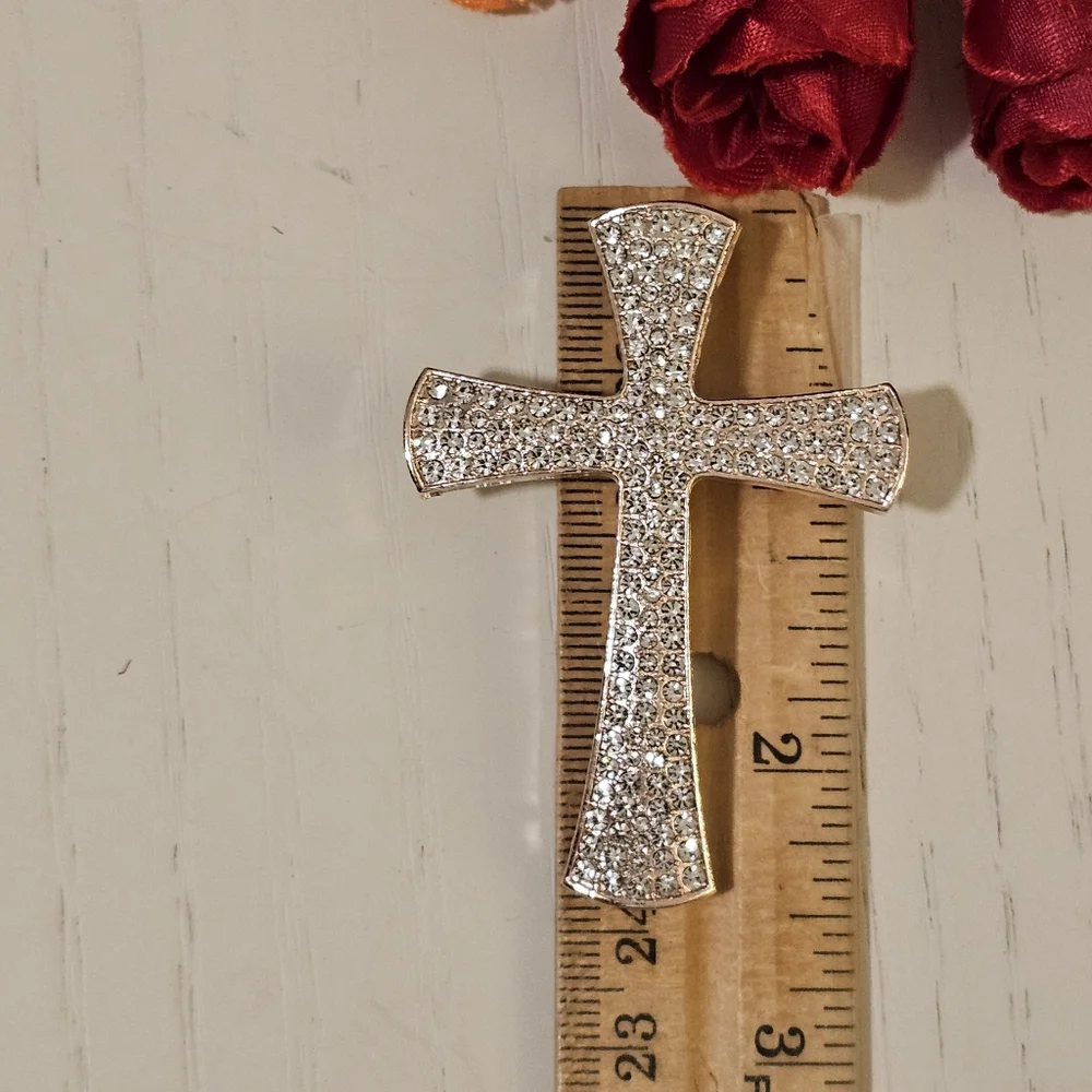Stunning Rhinestone Cross Pin - Picture 4 of 4